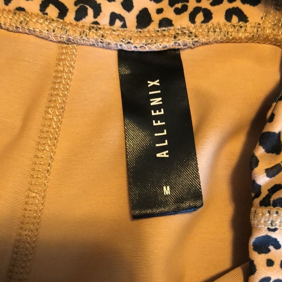 Women’s size medium Allfenix leopard hi waisted leggings - Picture 7 of 10